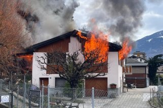 La villa en feu.
